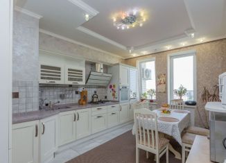 Продается 4-комнатная квартира, 190 м2, Ставрополь, улица 50 лет ВЛКСМ, 53/3, микрорайон № 34