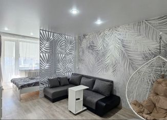 Продаю 1-ком. квартиру, 30.5 м2, Боровичи, Вышневолоцкая улица, 18