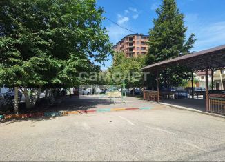 Продаю трехкомнатную квартиру, 75 м2, Хасавюрт, Грозненская улица, 90Б