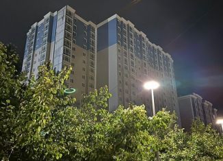 Продаю однокомнатную квартиру, 38 м2, Махачкала, улица Времена Года, 5, ЖК Времена Года