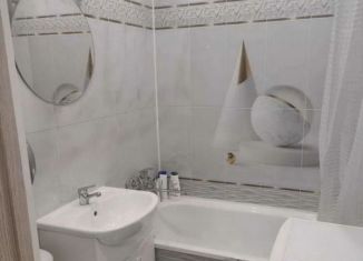 Продается 2-комнатная квартира, 44.1 м2, Березники, улица Ломоносова, 129