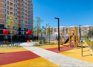 Продаю двухкомнатную квартиру, 66 м2, Краснодар, улица Ветеранов, 85к4, микрорайон 2-я Площадка