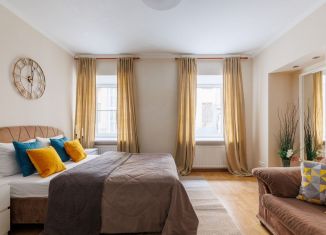 3-ком. квартира в аренду, 100 м2, Санкт-Петербург, Невский проспект, 54