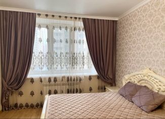 Сдам 1-ком. квартиру, 49 м2, Тюмень, Заречный проезд, 43