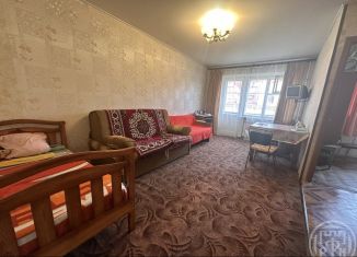 Продается однокомнатная квартира, 32 м2, Ломоносов, Еленинская улица, 21