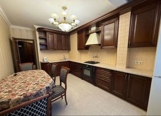 Сдается в аренду однокомнатная квартира, 51 м2, Крым, Севастопольская улица, 43Д