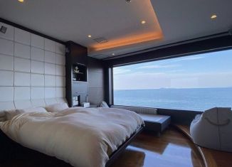 Продаю двухкомнатную квартиру, 70 м2, Сочи, Ривьерский переулок, 6, микрорайон Центральный