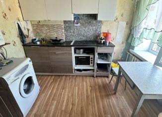 Сдается 1-ком. квартира, 39 м2, Колпино, Павловская улица, 92