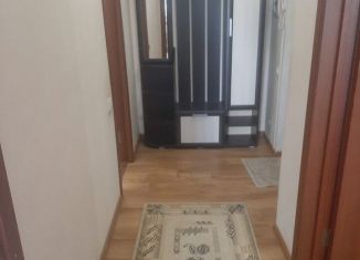 Сдаю в аренду 1-комнатную квартиру, 32 м2, Ессентуки, Средняя улица, 2Г