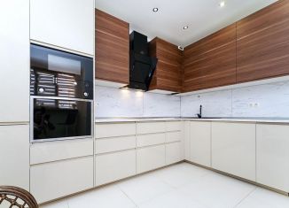 Продается трехкомнатная квартира, 136 м2, Краснодар, улица Кубанская Набережная, 64, микрорайон Центральный