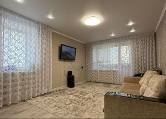 Продажа двухкомнатной квартиры, 55 м2, Азнакаево, улица Тукая, 15