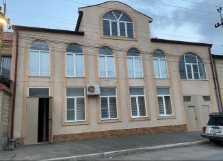 Продаю дом, 260 м2, Дагестан, улица Тагира Хрюгского, 57
