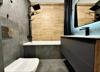 2-комнатная квартира на продажу, 58 м2, Красноярский край, Караульная улица, 43/1