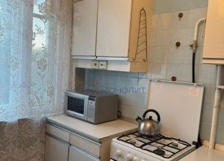 Продаю 2-ком. квартиру, 56 м2, Нижний Новгород, улица Веденяпина, 24, 6-й микрорайон Автозавода