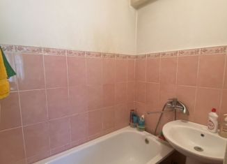 Продаю 1-ком. квартиру, 30.1 м2, Прокопьевск, Институтская улица, 9