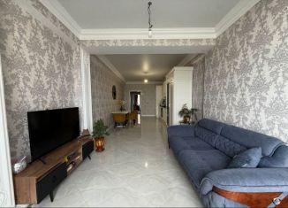 Продаю 2-ком. квартиру, 105 м2, Дагестан, Мекегинская улица, 39