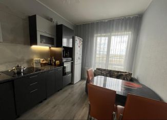 Трехкомнатная квартира на продажу, 60 м2, Великие Луки, улица Гоголя, 15