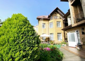 Продам коттедж, 549.5 м2, Сочи, улица Богдана Хмельницкого, 12А