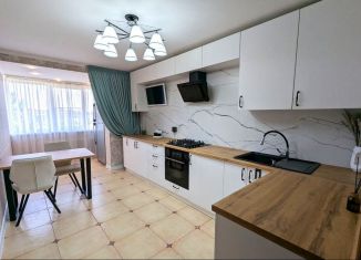 Продажа 3-комнатной квартиры, 71.3 м2, Ейск, Красная улица, 43/6