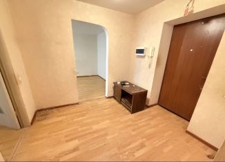 Продается 2-комнатная квартира, 60 м2, Саратов, улица имени П.Ф. Батавина, 12