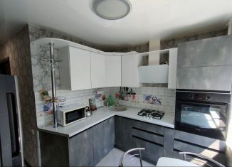 Продам 1-ком. квартиру, 36 м2, Сочи, Красноармейская улица, 12