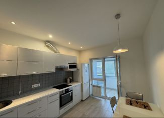 Сдам в аренду однокомнатную квартиру, 39 м2, Уфа, улица Октябрьской Революции, 27Б