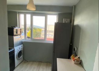 Продажа 2-ком. квартиры, 52.4 м2, Сочи, улица Роз, 82, микрорайон Центральный