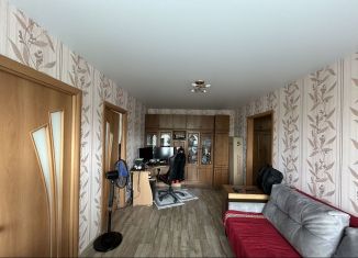 Продается 4-комнатная квартира, 61.9 м2, Дзержинск, Октябрьская улица, 58