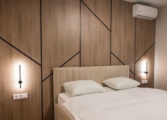 Сдаю 2-комнатную квартиру, 70 м2, Сочи, улица Калинина, 6