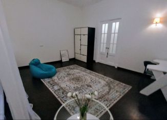 Сдам 2-ком. квартиру, 53 м2, Санкт-Петербург, улица Стахановцев, 16