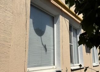 Сдаю однокомнатную квартиру, 40 м2, поселок городского типа Афипский, улица Ленина, 10