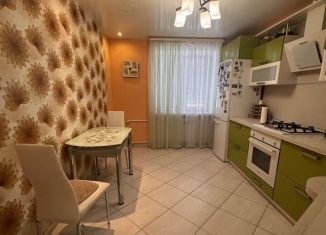 Сдача в аренду 2-комнатной квартиры, 50 м2, Бузулук, улица Гая, 77А