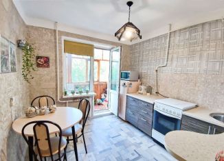 Продается двухкомнатная квартира, 43.8 м2, Березники, Коммунистическая улица, 10