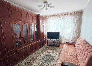Продам 3-ком. квартиру, 61 м2, Старый Оскол, микрорайон Парковый, 22