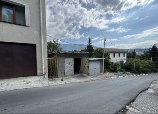 Гараж на продажу, Ялта, улица Кривошты