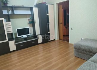 Сдача в аренду однокомнатной квартиры, 36 м2, Тобольск, 9-й микрорайон, 11