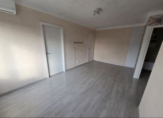 Продается 2-ком. квартира, 45 м2, Челябинск, улица Воровского, 15