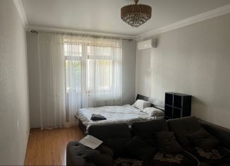 Сдаю 1-ком. квартиру, 48 м2, Махачкала, Кировский внутригородской район, 2-й проезд Магомедтагирова, 8