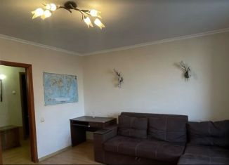 Двухкомнатная квартира на продажу, 50 м2, Армавир, улица Кирова, 92