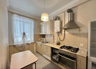 Сдам трехкомнатную квартиру, 80 м2, Выкса, улица Красные Зори, 33