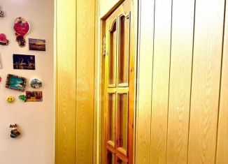 Продам 2-ком. квартиру, 38.6 м2, Валуйки, улица Герцена, 3