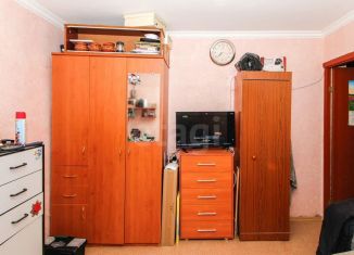 Продаю 3-ком. квартиру, 55.7 м2, Тюмень, Курортная улица, 53