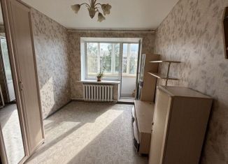 Четырехкомнатная квартира на продажу, 60 м2, Боровичи, Московская улица, 32