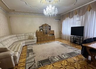 Продам дом, 550 м2, Азов, Петровская площадь