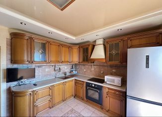 Сдаю в аренду двухкомнатную квартиру, 60 м2, Краснодар, Рождественская набережная, 3, микрорайон Юбилейный