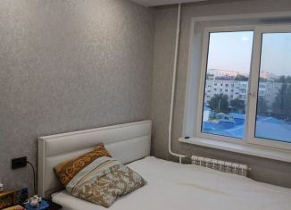 Продам двухкомнатную квартиру, 44 м2, Тобольск, 7-й микрорайон, 20