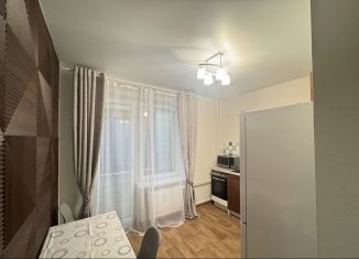 Сдача в аренду 1-комнатной квартиры, 37 м2, Казань, улица Сабира Ахтямова, 1к1