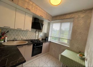 Продам 3-комнатную квартиру, 62 м2, Челябинск, Пионерская улица, 8