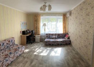 Продам 3-комнатную квартиру, 59.2 м2, Геленджик, микрорайон Парус, 8