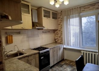 Сдам 3-ком. квартиру, 61.6 м2, Ростов-на-Дону, Гагринская улица, 9